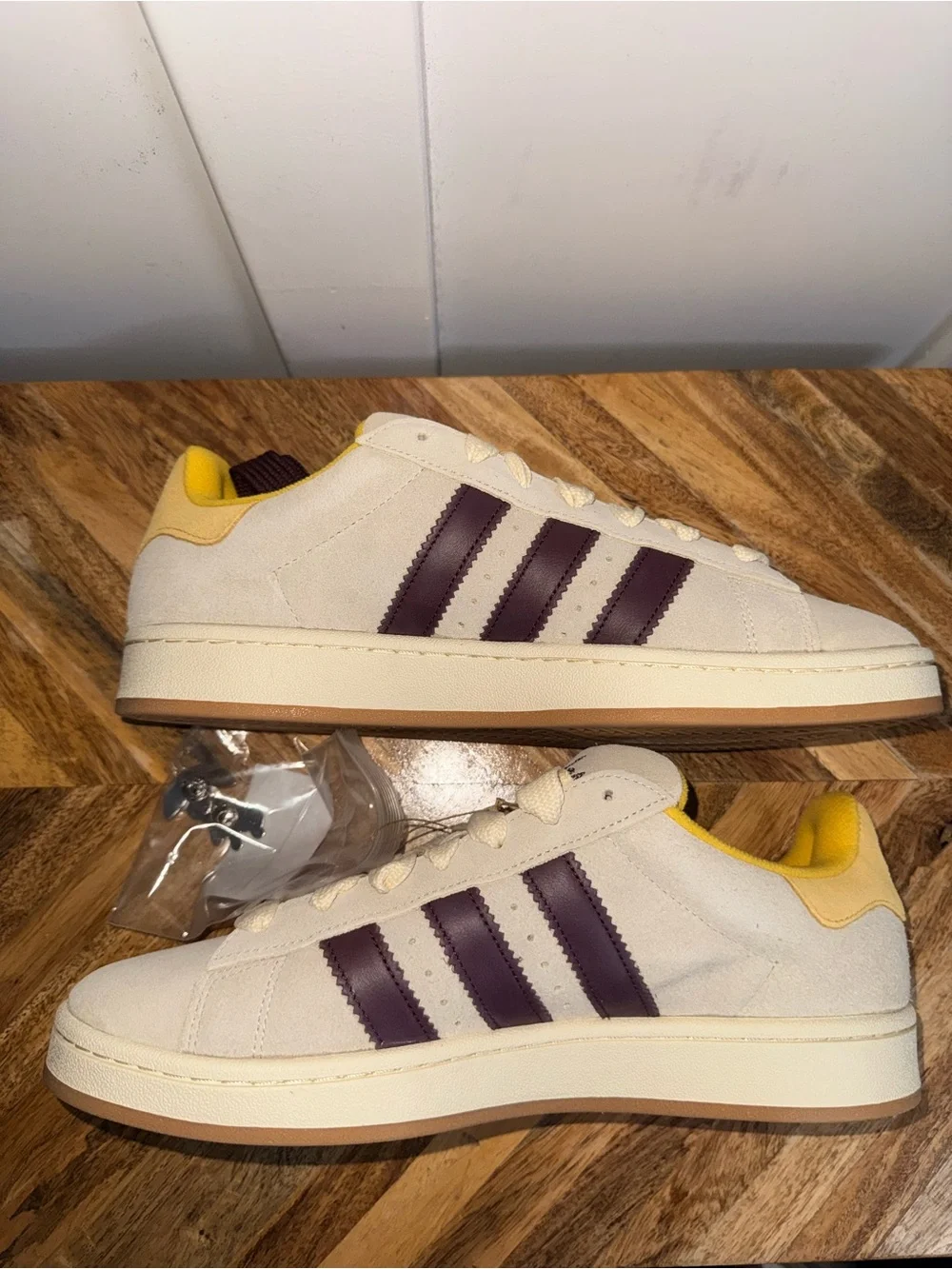 Adidas Campus 00s Warm Vanilla Ruby Men’s Size 11 NWT